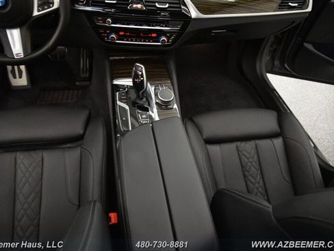 Used 2022 BMW 530i w/ M Sport Package image 19