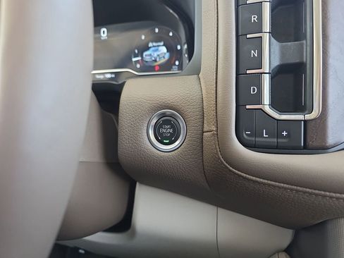 Used 2024 GMC Yukon Denali w/ Advanced Technology Package RWD image 17