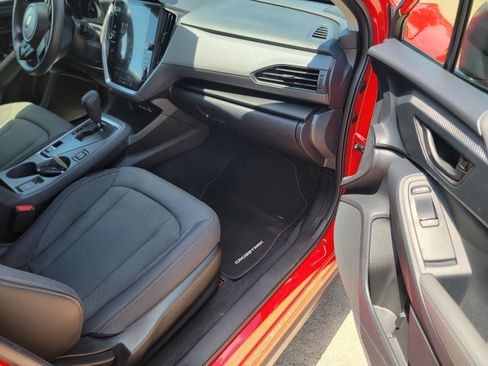 Used 2024 Subaru Crosstrek 2.0i Premium image 9