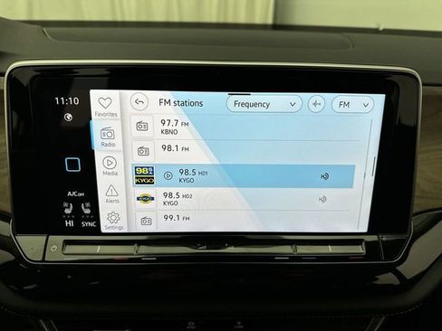 Certified 2025 Volkswagen Atlas SE image 17