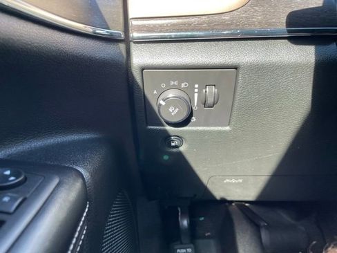 Used 2015 Jeep Grand Cherokee Limited w/ Trailer Tow Group IV AWD/4WD image 8