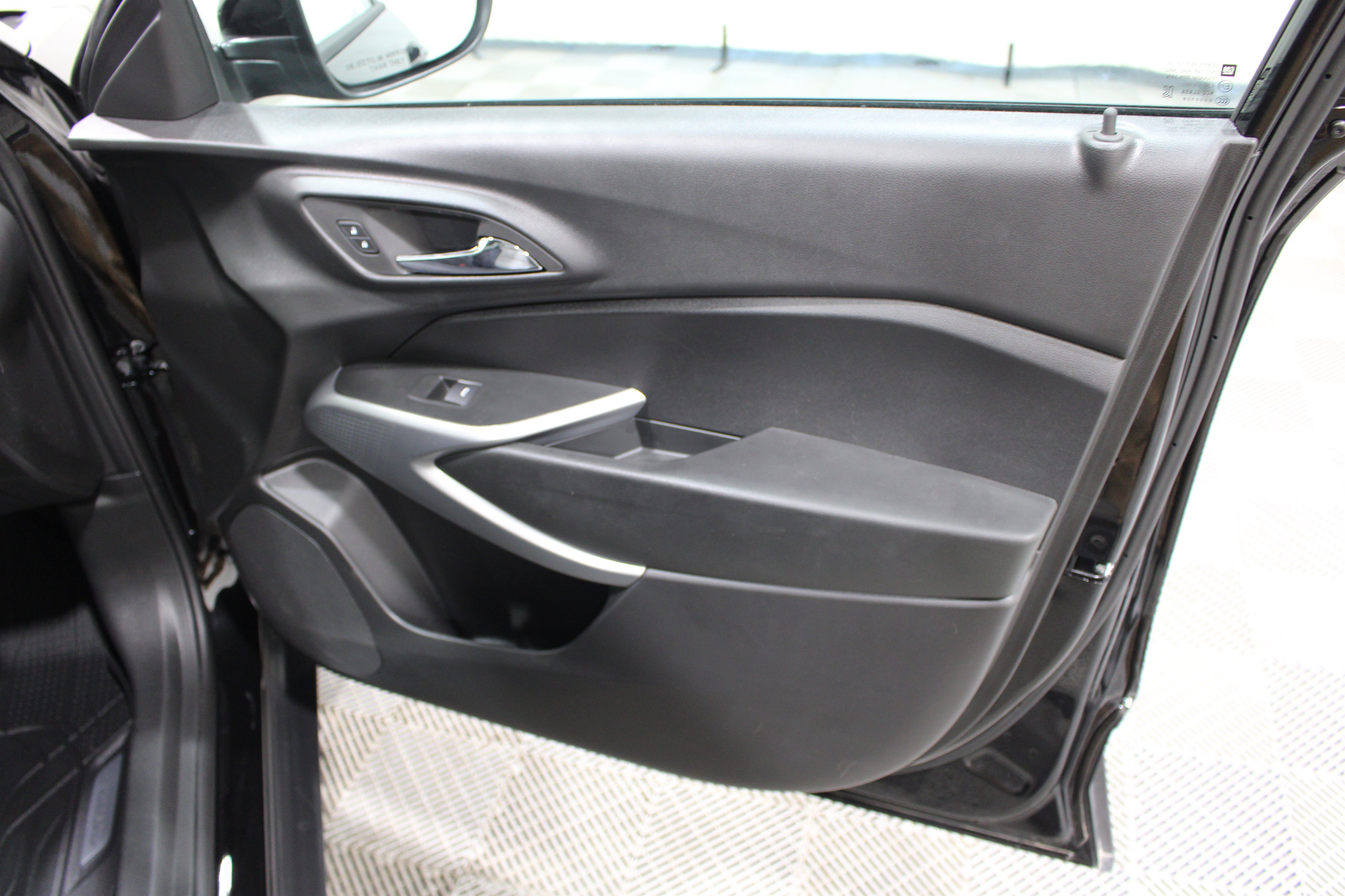 New 2026 Chevrolet Trax RS w/ Driver Confidence Package FWD image 25