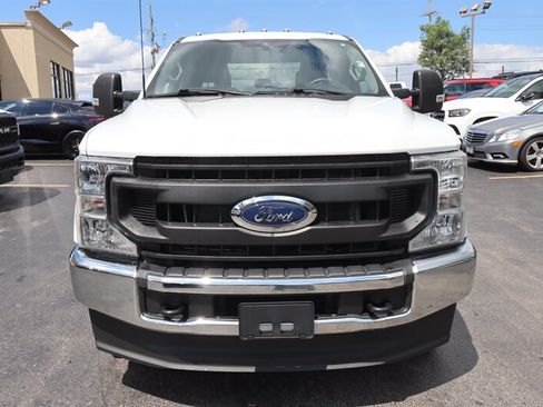 Used 2022 Ford F250 XL w/ Power Equipment Group AWD/4WD image 2