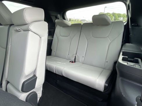 Used 2025 Lexus TX 350 AWD w/ Technology Package image 13