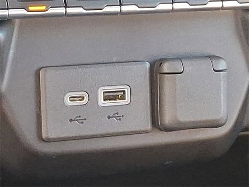 Used 2020 Chevrolet Silverado 1500 LT w/ All-Star Edition image 25