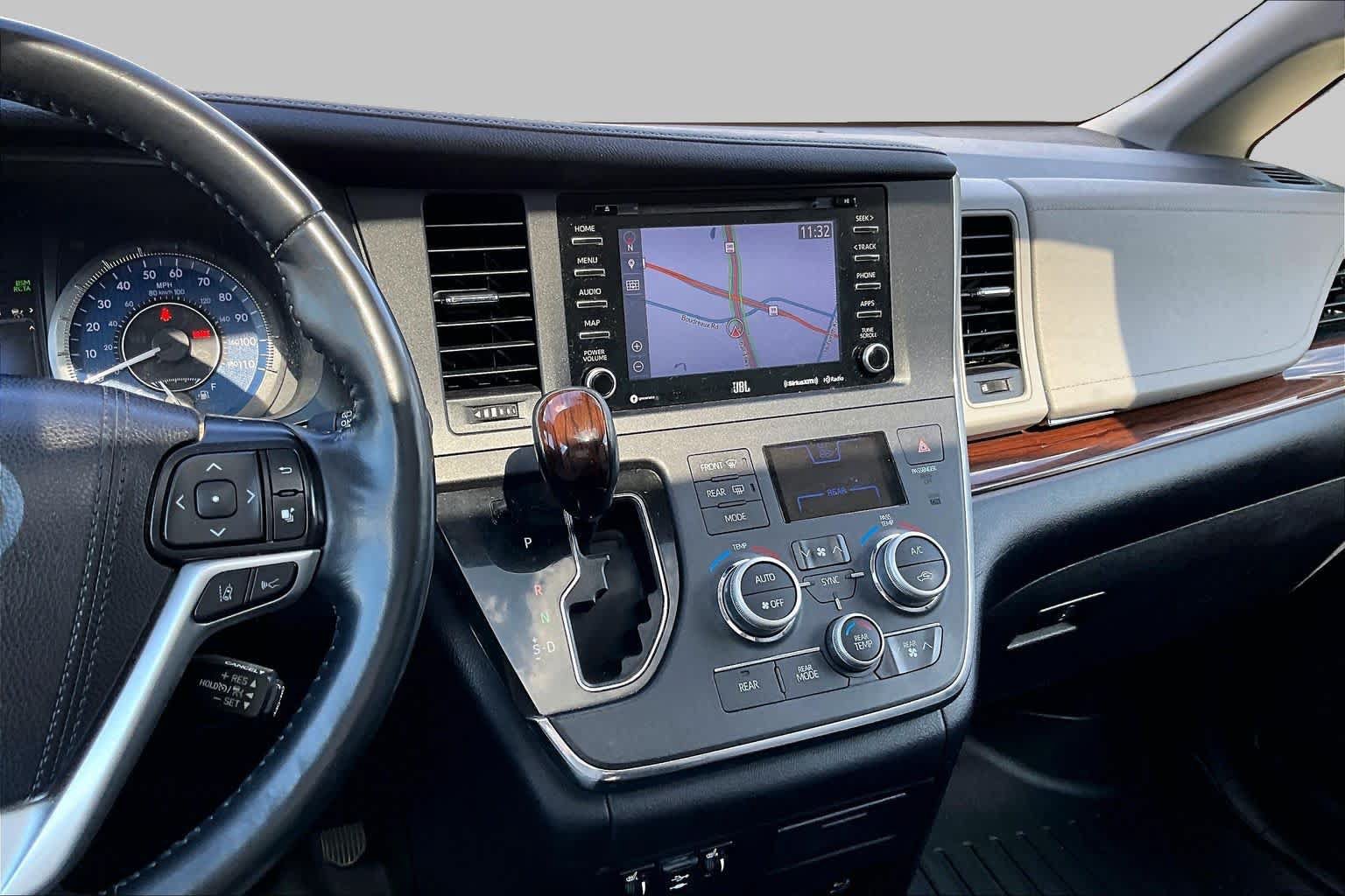 Used 2019 Toyota Sienna Limited Premium AWD/4WD image 6