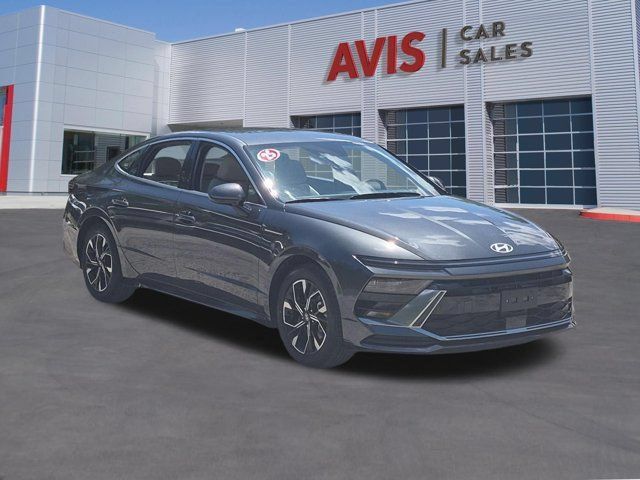 Used 2025 Hyundai Sonata SEL FWD image 3