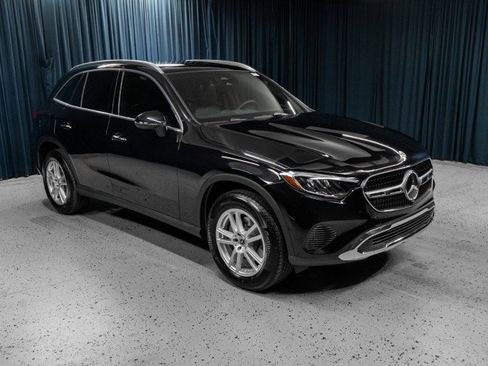 New 2026 Mercedes-Benz GLC 300 image 3