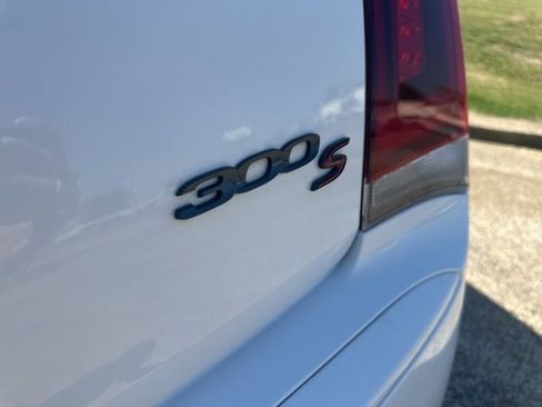 Used 2022 Chrysler 300 S RWD image 6