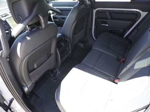 New 2026 Land Rover Defender 110 X-Dynamic SE AWD/4WD image 29