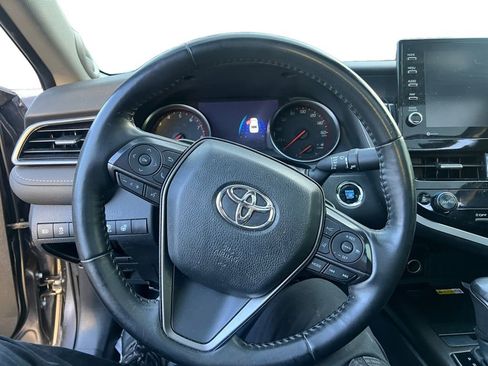 Used 2022 Toyota Camry XSE w/ Navigation Package image 12