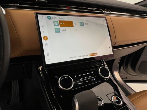 Used 2023 Land Rover Range Rover Sport SE image 20