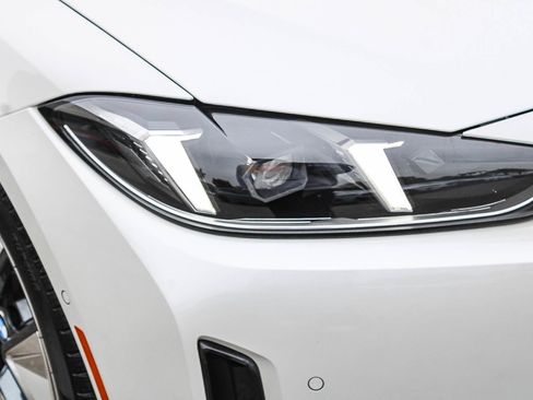 Certified 2025 BMW i4 xDrive40i AWD/4WD image 8