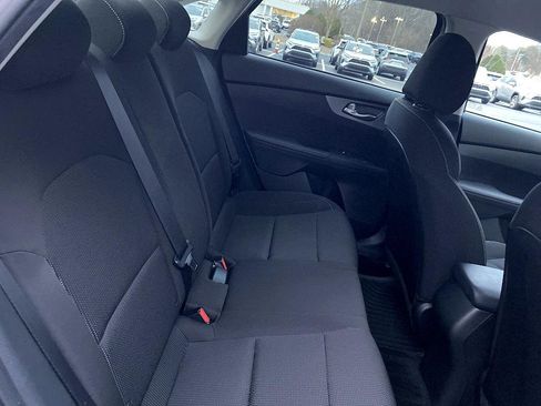 Used 2021 Kia Forte LXS image 4
