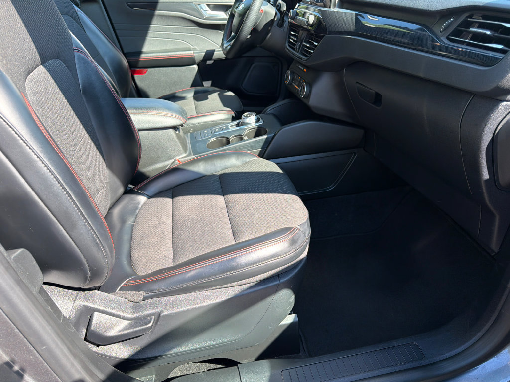 Used 2024 Ford Escape ST-Line AWD/4WD image 17
