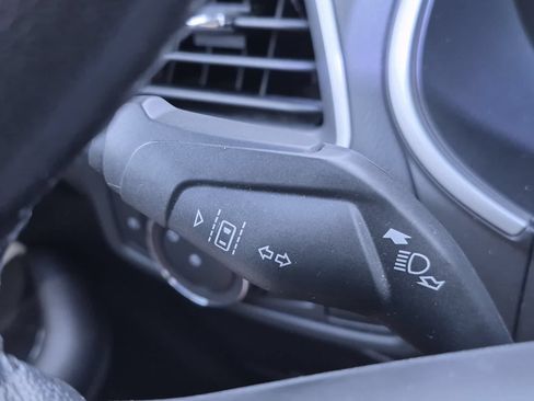 Used 2019 Ford Edge SEL w/ Equipment Group 201A FWD image 26