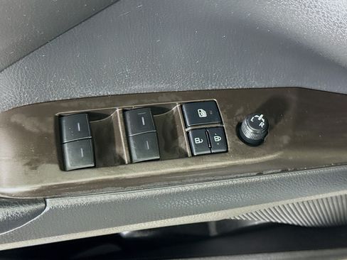Used 2022 Toyota Camry XSE FWD image 23