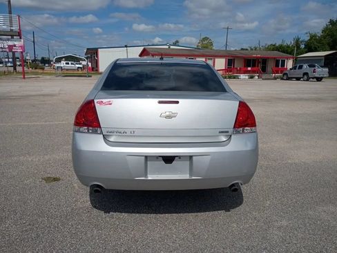 Used 2016 Chevrolet Impala LT FWD image 4