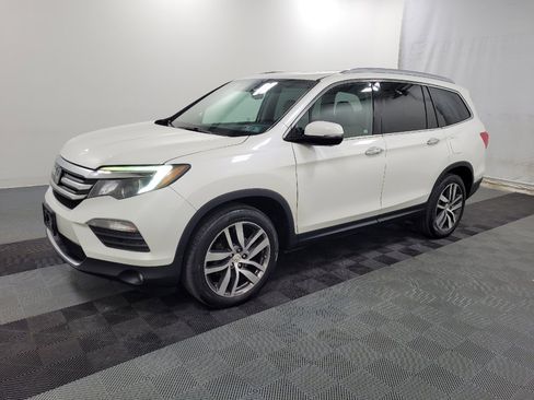 Used 2016 Honda Pilot Touring image 2