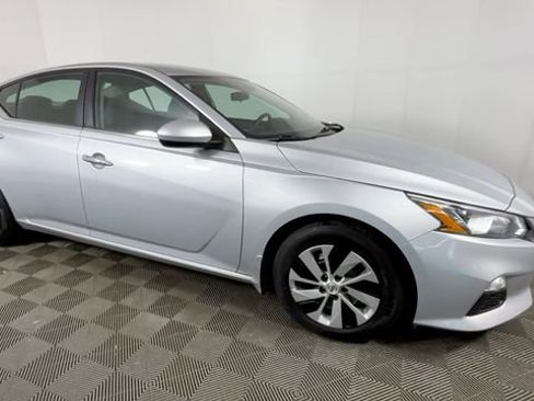 Used 2021 Nissan Altima 2.5 S FWD image 2