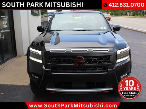 Used 2025 Nissan Frontier PRO-4X AWD/4WD image 4