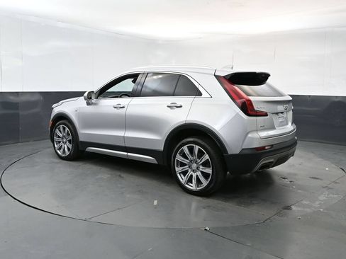Used 2020 Cadillac XT4 Premium Luxury w/ Driver Assist Package AWD/4WD image 3