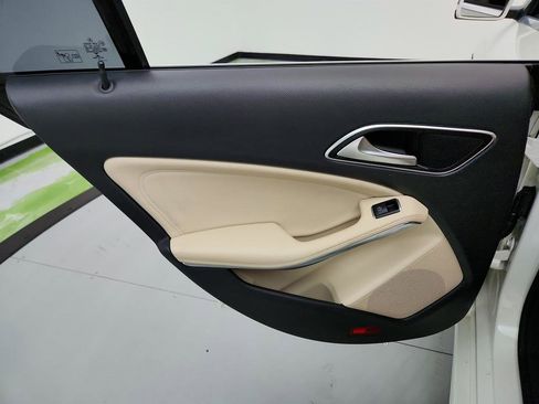 Used 2015 Mercedes-Benz CLA 250 image 23
