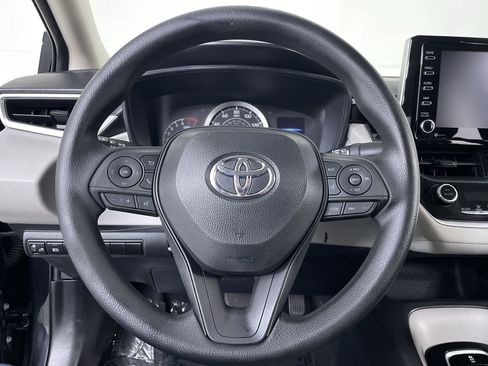 Used 2021 Toyota Corolla LE FWD image 13