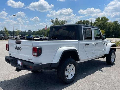 Used 2021 Jeep Gladiator Sport AWD/4WD image 21