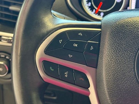 Used 2019 Jeep Cherokee Latitude Plus w/ Cold Weather Group image 20