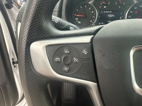 Used 2024 GMC Terrain SLE AWD/4WD image 20
