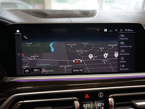 Used 2019 BMW X7 xDrive50i w/ Premium Package AWD/4WD image 8