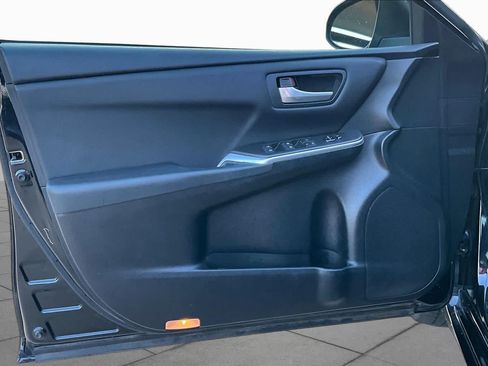 Used 2017 Toyota Camry SE FWD image 24