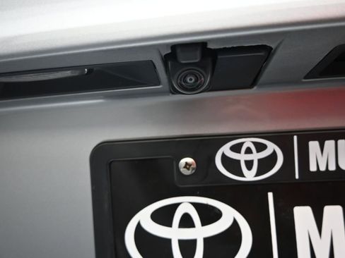 Used 2021 Toyota Highlander Limited image 49