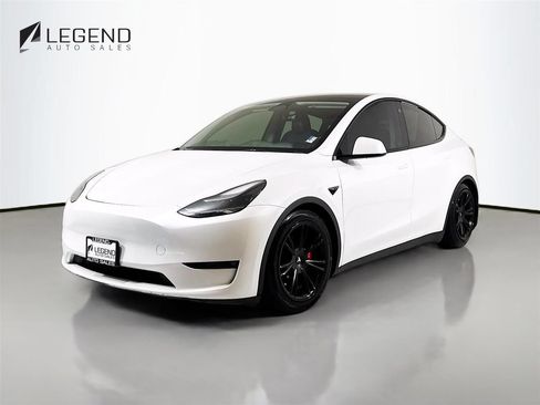 Used 2023 Tesla Model Y Performance AWD/4WD image 1