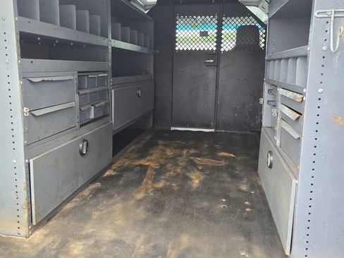 Used 2014 Ford E-350 and Econoline 350 Super Duty image 22