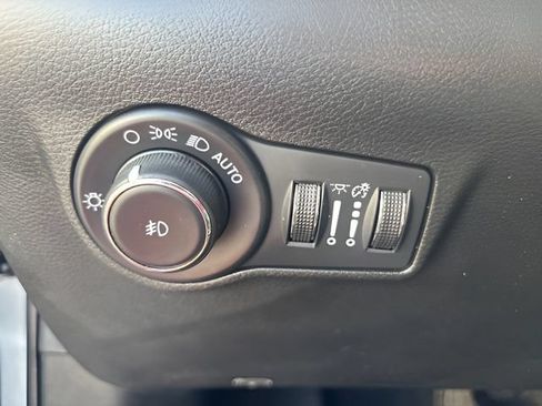 Used 2022 Jeep Compass Latitude AWD/4WD image 15