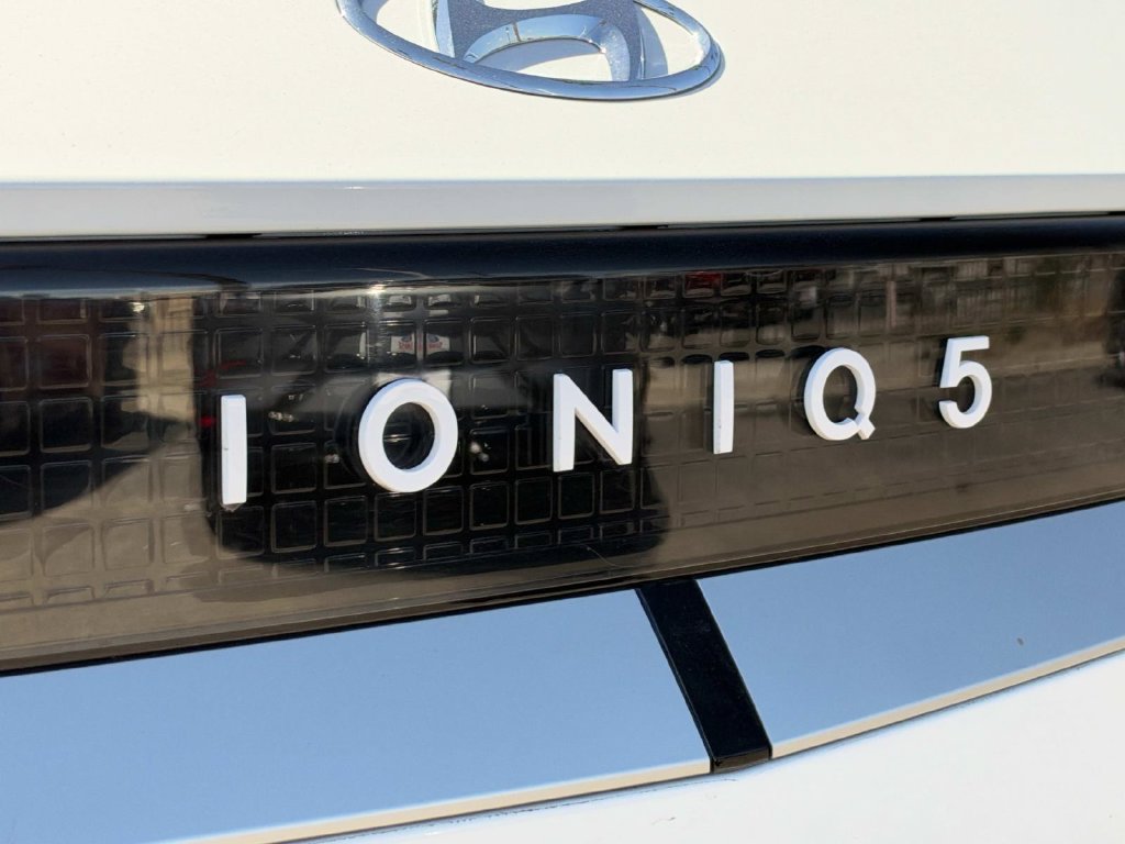 Used 2024 Hyundai Ioniq 5 SE RWD image 9