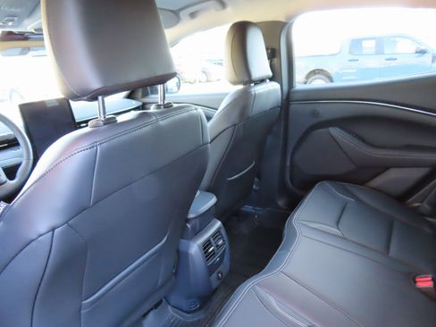 Used 2025 Ford Mustang Mach-E Premium image 31