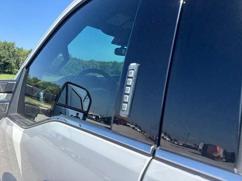 Used 2022 Ford F150 Lariat w/ Equipment Group 502A High RWD image 12