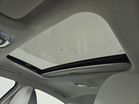 Used 2025 Hyundai Elantra Limited FWD image 22