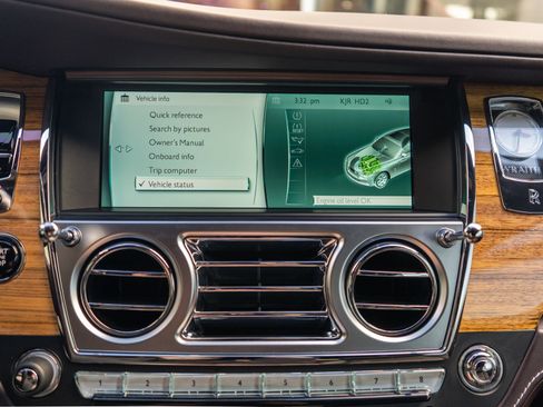 Used 2016 Rolls-Royce Wraith image 28