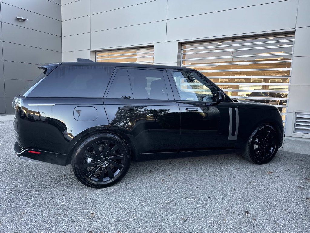 Certified 2023 Land Rover Range Rover SE AWD/4WD image 8