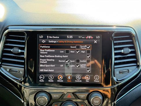 Used 2019 Jeep Grand Cherokee Limited AWD/4WD image 72