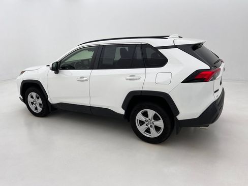 Used 2020 Toyota RAV4 XLE w/ XLE Grade Weather Package AWD/4WD image 10
