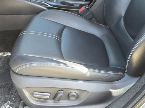 Used 2020 Toyota Corolla XLE w/ Carpet Mat Package (TMS) image 20