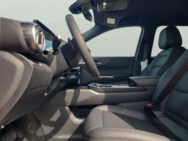 New 2027 Chevrolet Equinox LT w/ Convenience Package II FWD image 24