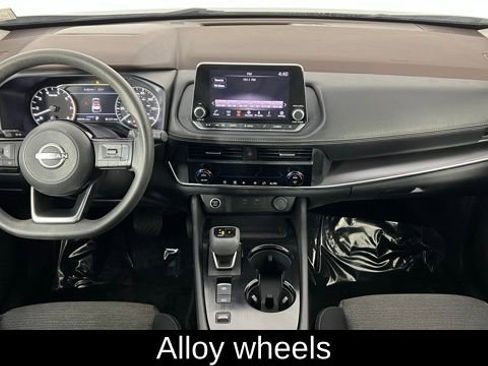 Used 2023 Nissan Rogue SV image 14