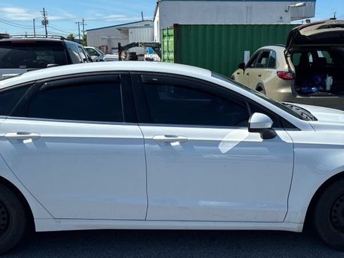 Used 2019 Ford Fusion S FWD image 5