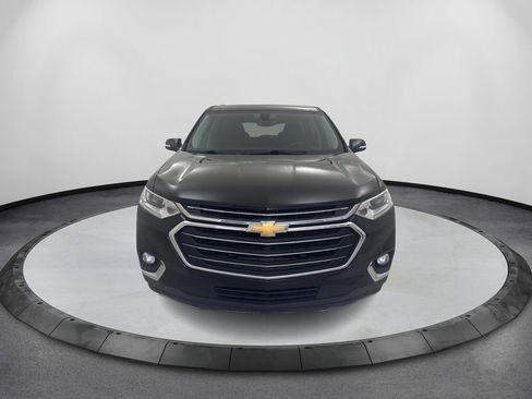 Used 2019 Chevrolet Traverse LT FWD image 2